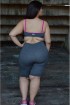 Bermuda fitness com recorte plus size-Cinza