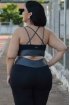 Top cropped plus size com tirinhas-Preto