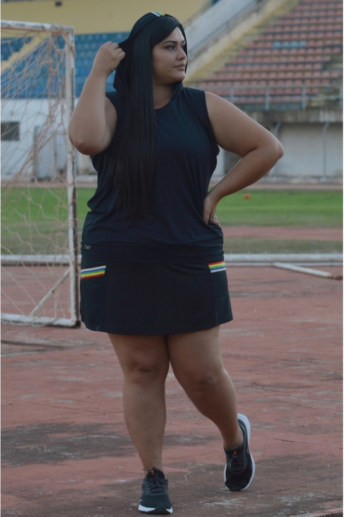 Saia short plus size com recortes colorido-Preto 